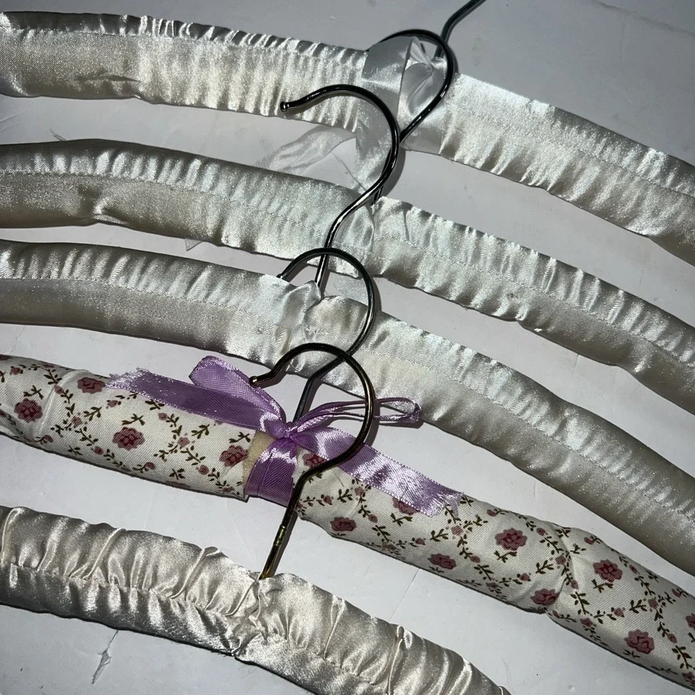 Padded Style Clothes Hangers w/ Satin Ribbon Ties – Set of 5